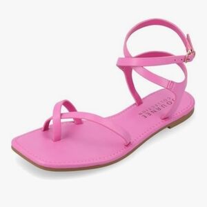 New Journee Collection Charra Tru Pink Buckle Flat Strappy Sandals Size: 5.5